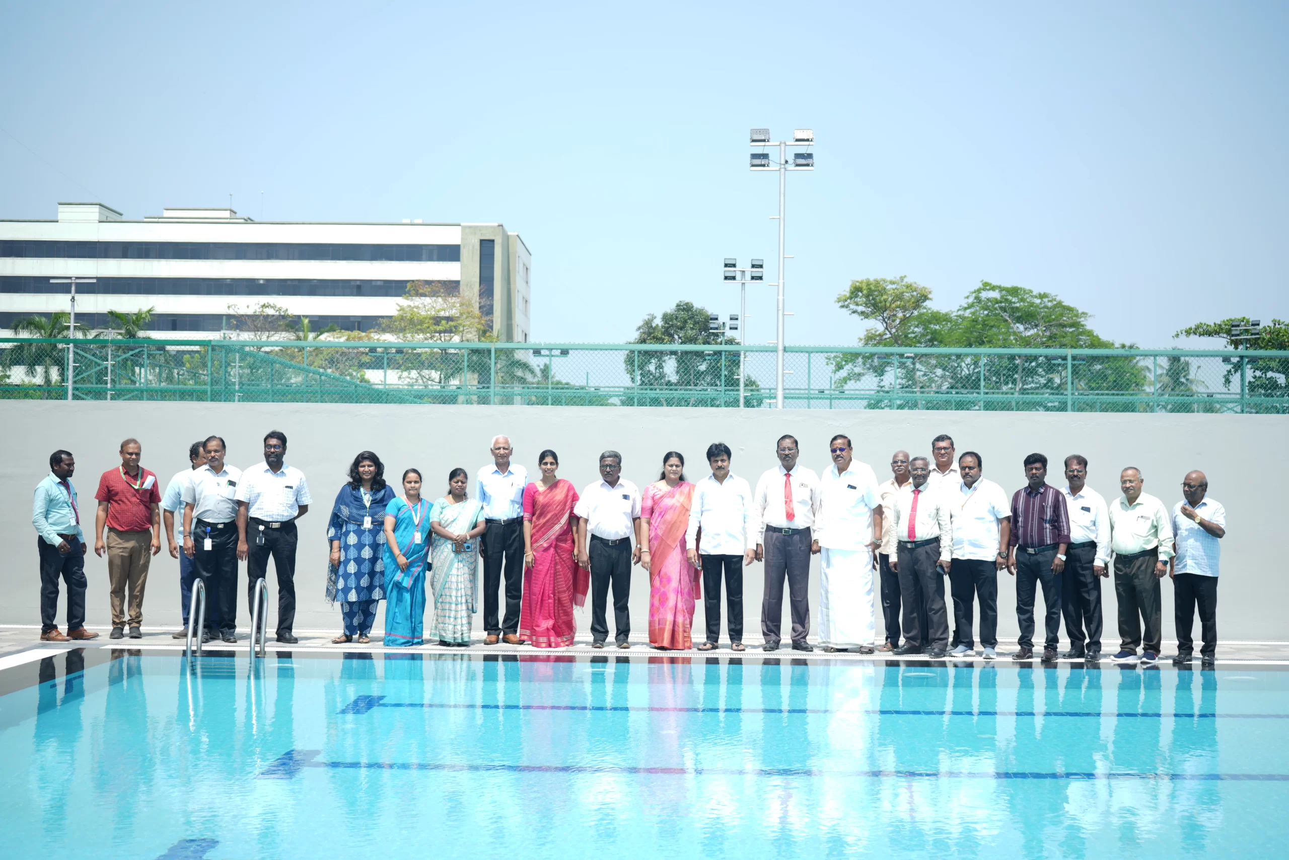 SWIMMING POOL INNORGATION